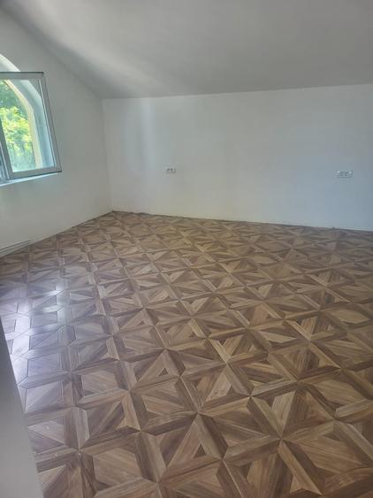Casă cu 4 camere cu Teren 300 Mp în Năvodari
