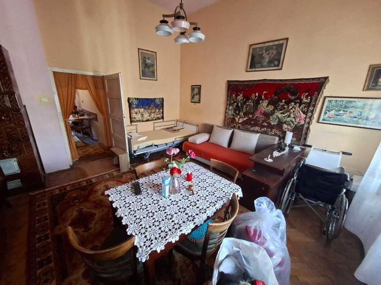 Apartament cu potential langa Teatrul Ioan Slavici (67 mp, parcare in curte, etaj 2) - 2