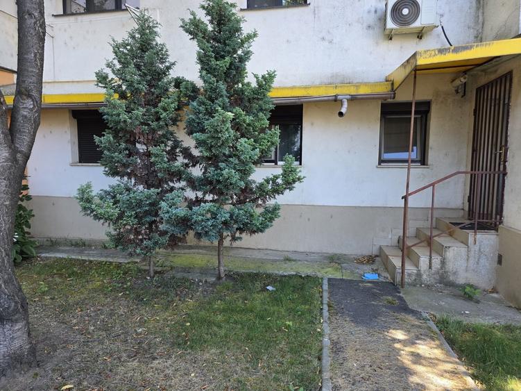 Apartament cu 3 camere decomandat în Brăilei