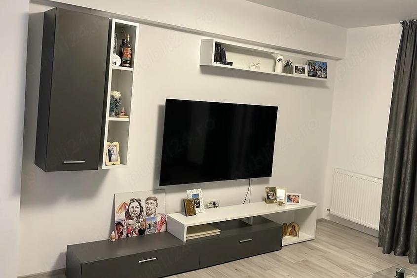 Apartament cu 3 camere decomandat în Dobroești