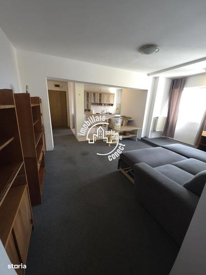 Apartament cu 4 camere decomandat în Central