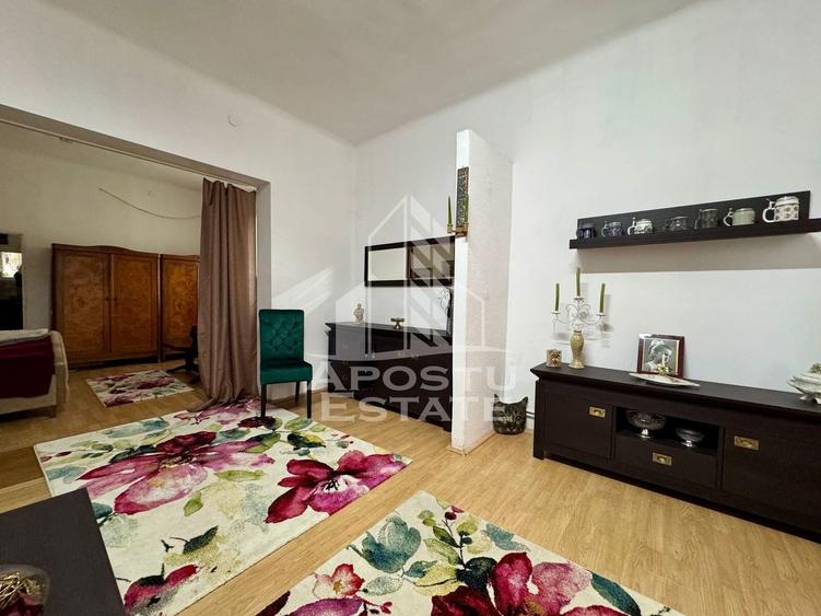 Duplex cu 7 camere cu Canalizare în Lipovei
