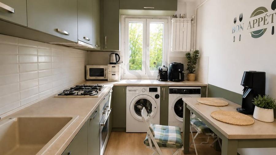 Apartament cu 4 camere decomandat în Bucureștii Noi