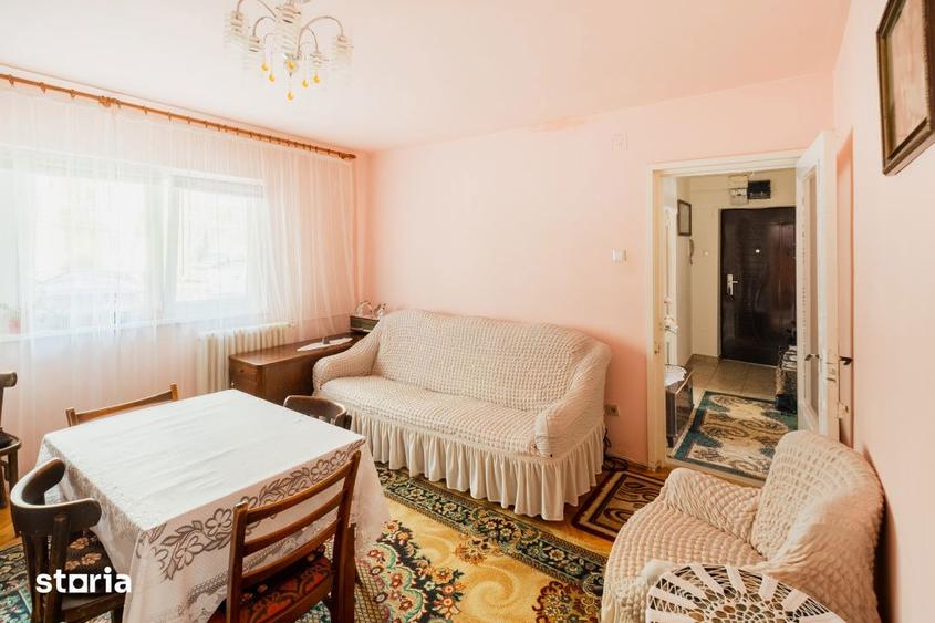 Apartament cu 3 camere decomandat, mobilat în Girocului