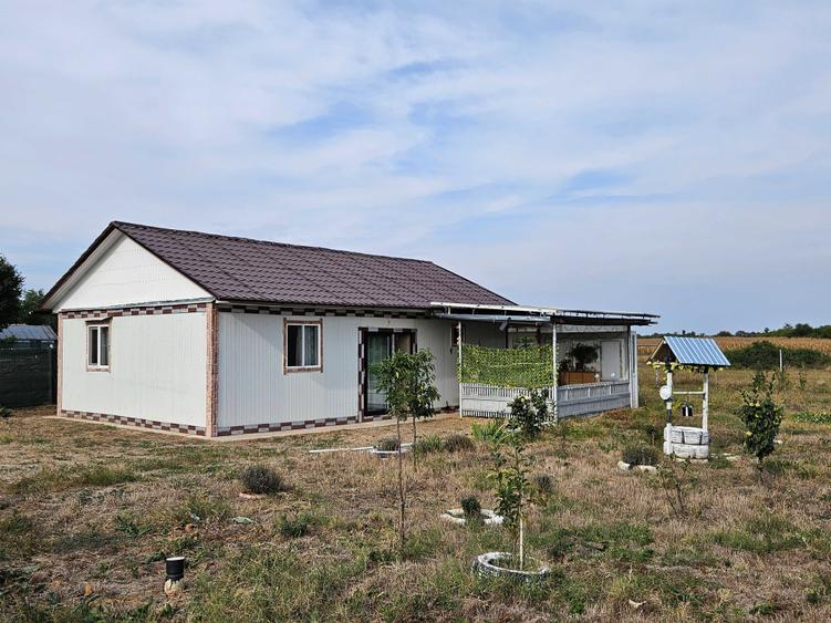 Casă cu 3 camere cu Teren 725 Mp în Gruiu