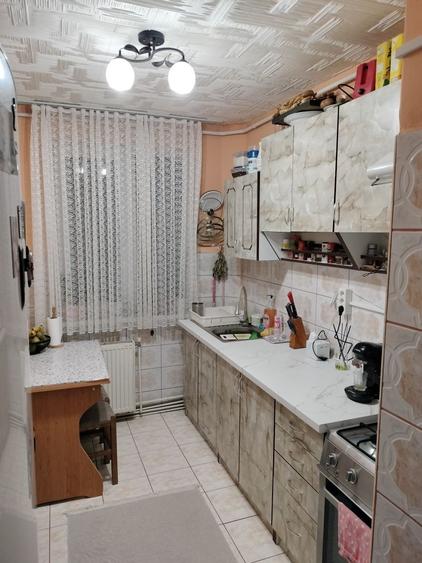Apartament cu 3 camere în Micro 1