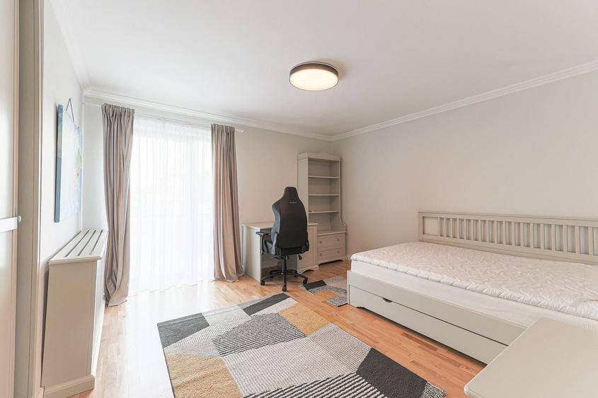 Casă individuală cu 5 camere cu Canalizare în Subcetate