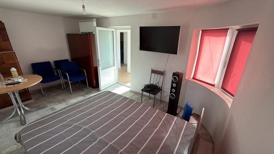 Casă individuală cu 3 camere cu Canalizare în Sud-Est