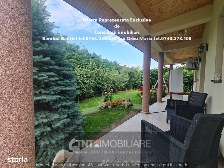 Casă cu 2 camere decomandat în Central