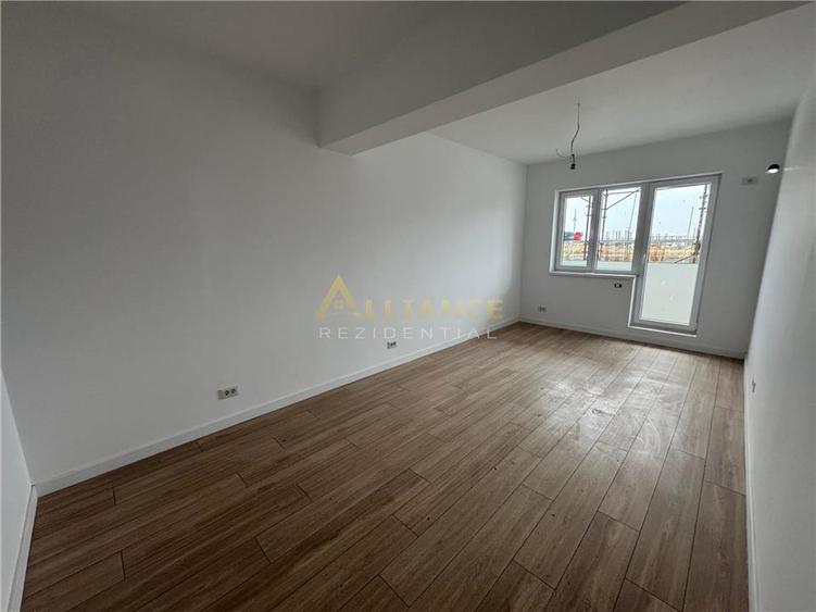 Garsonieră decomandată în Central