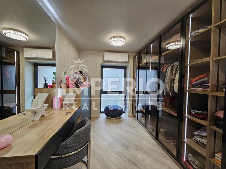 Casă individuală cu 6 camere cu Piscina în Bună Ziua