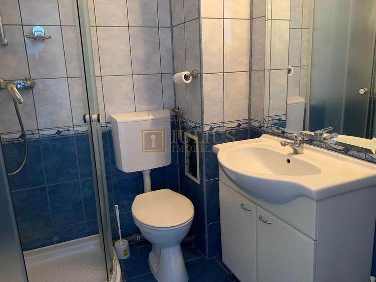 Apartament cu 3 camere semidecomandat, mobilat în Circumvalațiunii