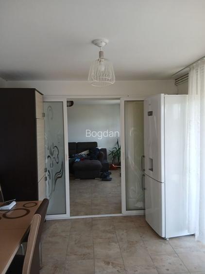 Vand Vila cu teren aferent