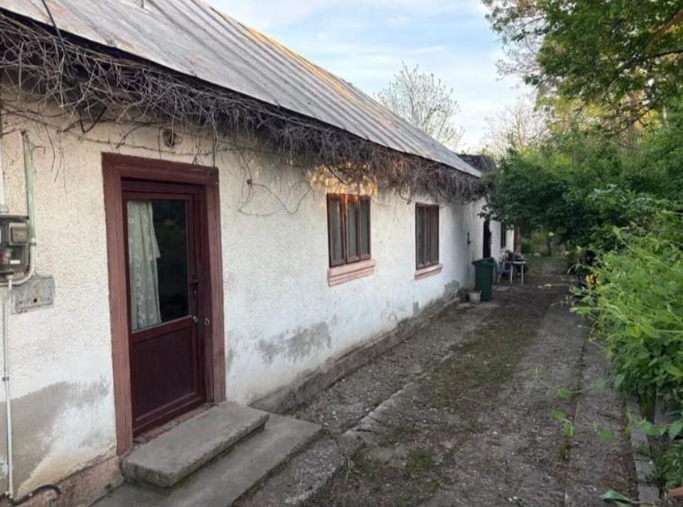 Casă cu 4 camere în Valea Călugărească
