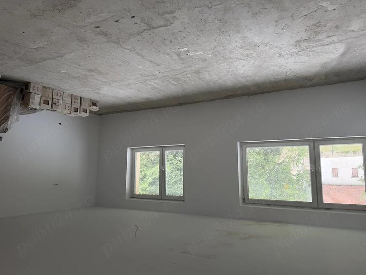 Casă cu Teren 300 Mp în Căpâlna