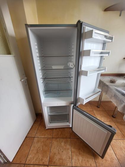 Apartament cu 3 camere decomandat în Alexandru cel Bun