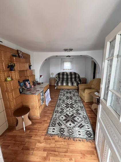 Casă cu 4 camere în Crăcăoani
