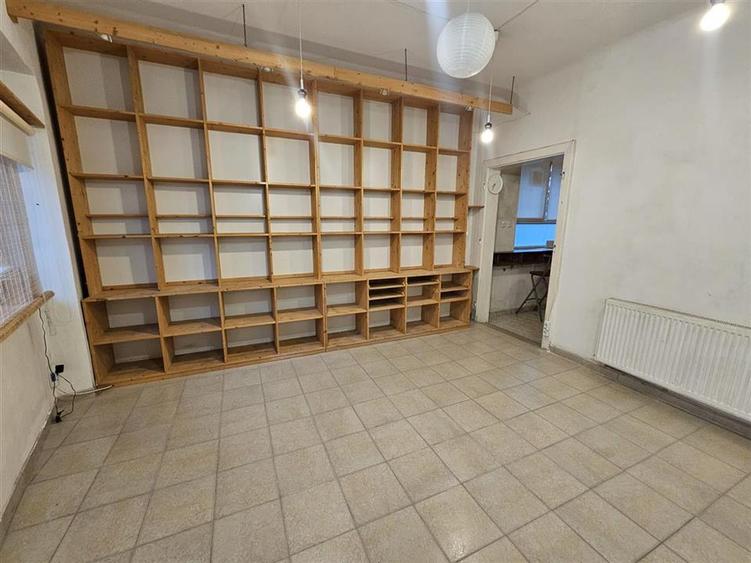 Spațiu comercial, de 28 mp, în Central