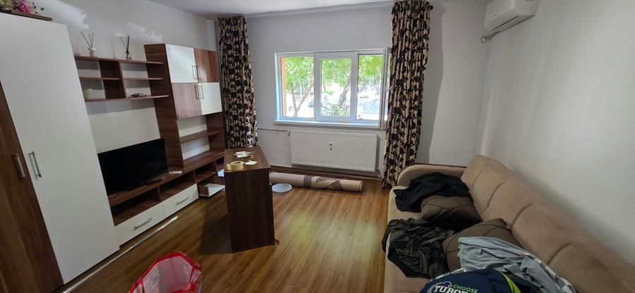 Apartament cu 2 camere decomandat în Sebastian