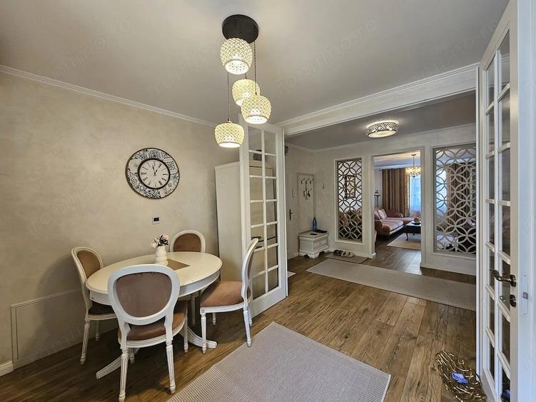Apartament cu 3 camere decomandat în Central