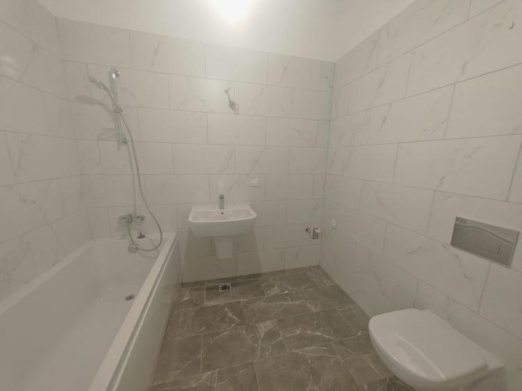Apartament cu 3 camere decomandat în Boreal