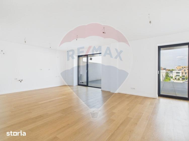 Apartament cu 4 camere decomandat în Central — fotografia 1