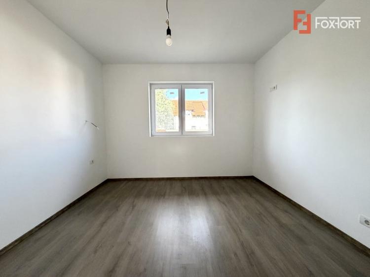 Casă individuală cu 3 camere cu Teren 420 Mp în Sânmihaiu Român