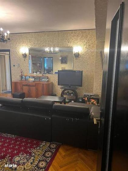 Apartament cu 3 camere semidecomandat în Libertății