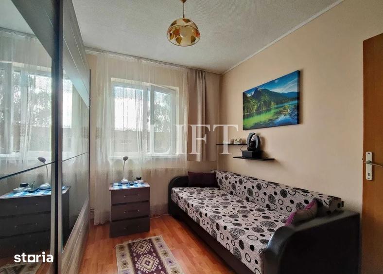 Apartament cu 3 camere semidecomandat în Central