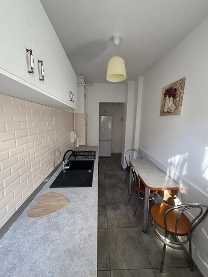 Apartament cu 3 camere decomandat în Semicentral