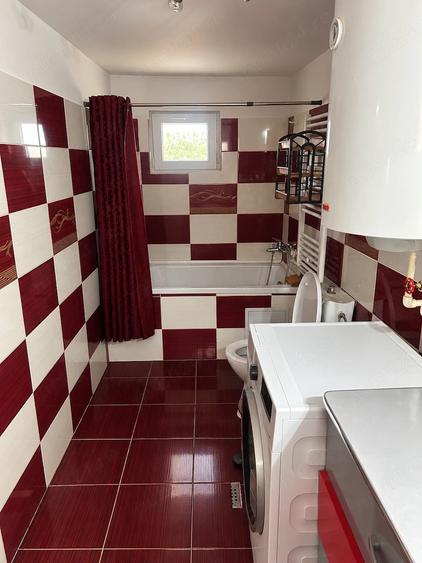 Casă cu 5 camere cu Teren 815 Mp în Padina