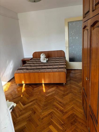 Apartament cu 2 camere semidecomandat în Gojdu