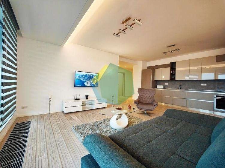 Apartament cu 3 camere decomandat, mobilat în Central