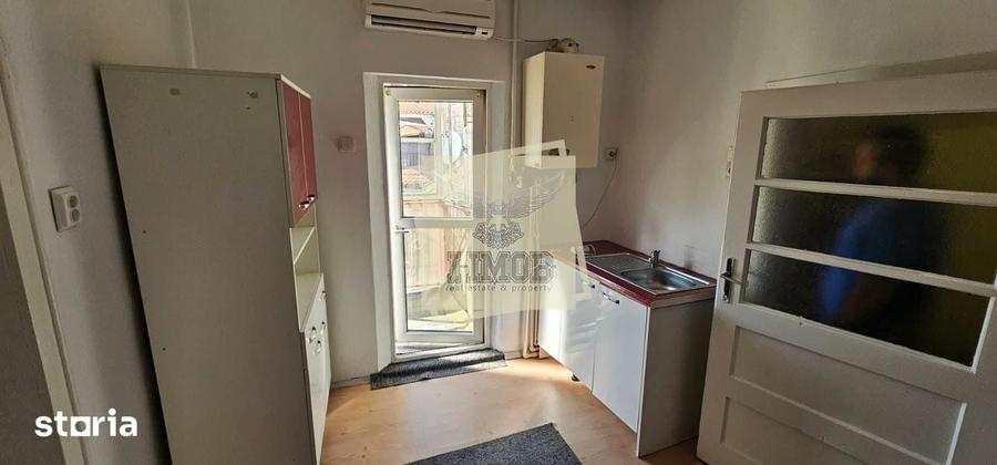 Apartament cu 4 camere în Ultracentral