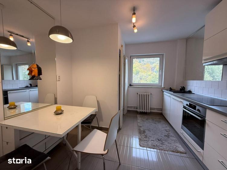 Apartament cu 4 camere decomandat în Grigorescu
