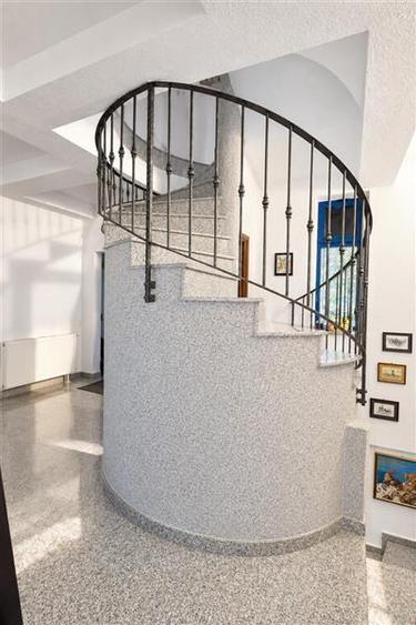 Apartament cu 2 camere decomandat, mobilat în Centrul Istoric