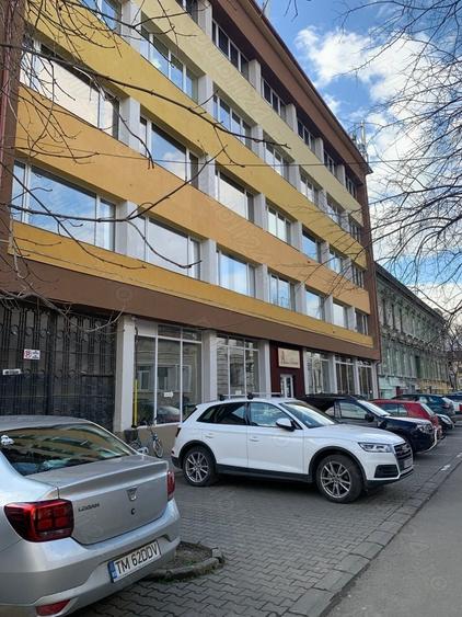 Spațiu comercial, de 21 mp, în Central