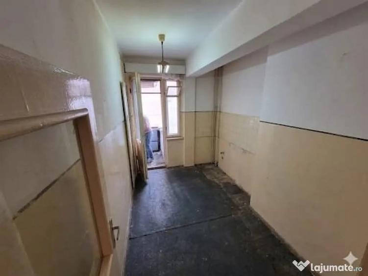 Apartament cu 2 camere decomandat în Ultracentral