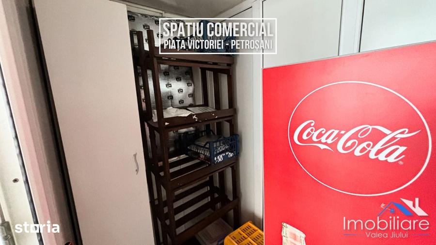 Spațiu comercial, de 20 mp, în Petros