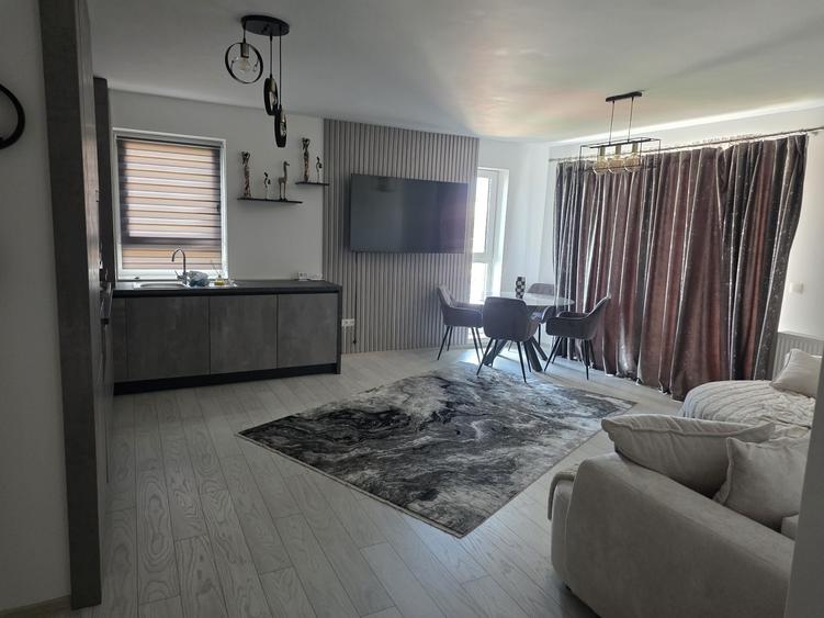 Apartament cu 2 camere decomandat în Exterior Vest