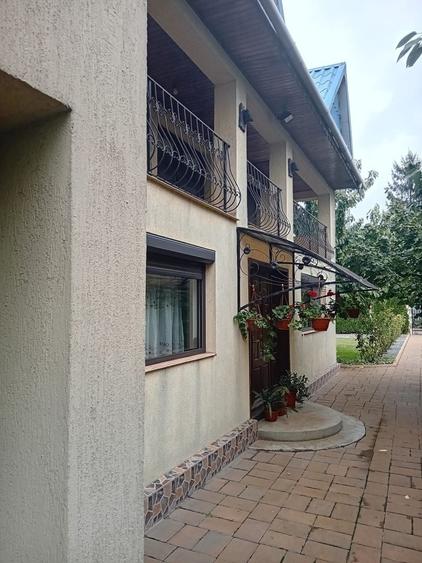 Casă individuală cu 4 camere cu Canalizare în Costi