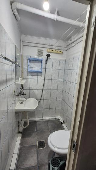 Garsonieră decomandată în Brâncoveanu