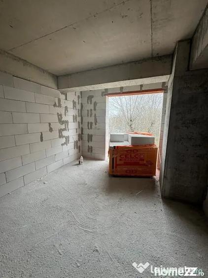 Apartament cu 3 camere decomandat în Abator