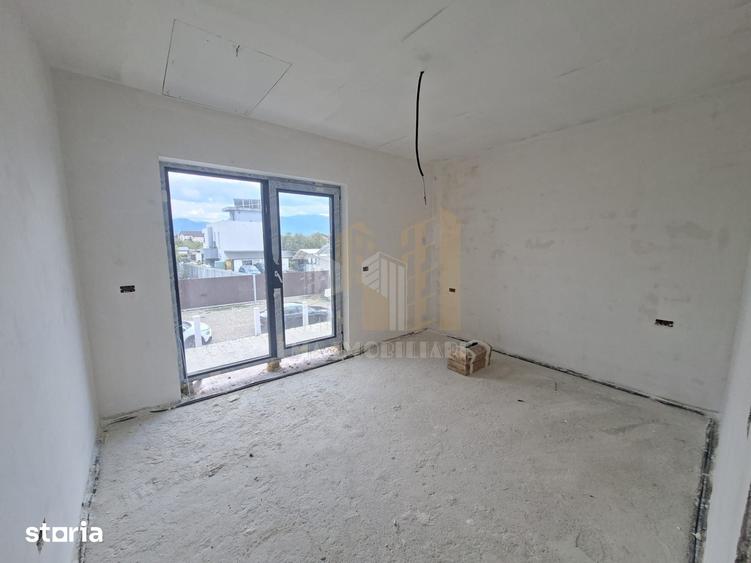 Casă cu 4 camere decomandat cu Teren 417 Mp în Tărlungeni