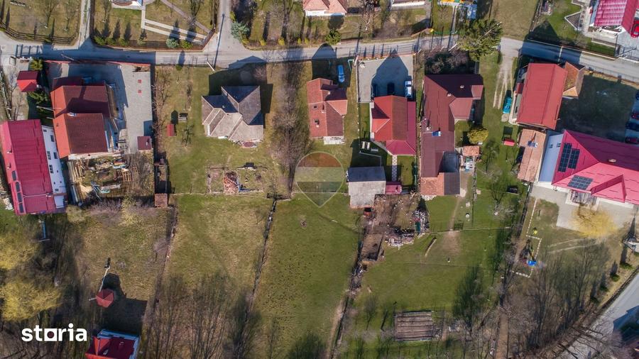 Casă cu 6 camere cu Teren 1915 Mp în Predeluț