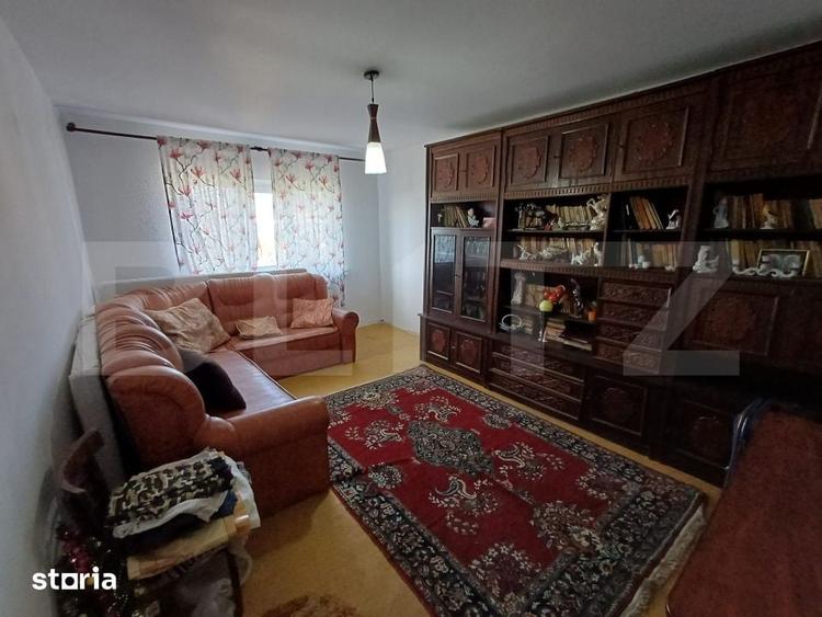 Apartament cu 3 camere decomandat în Debarcader