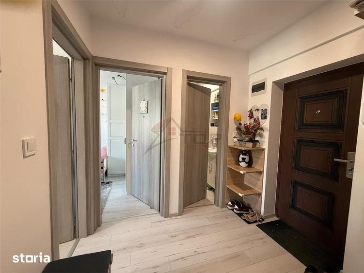 Apartament cu 3 camere decomandat în Bârnova