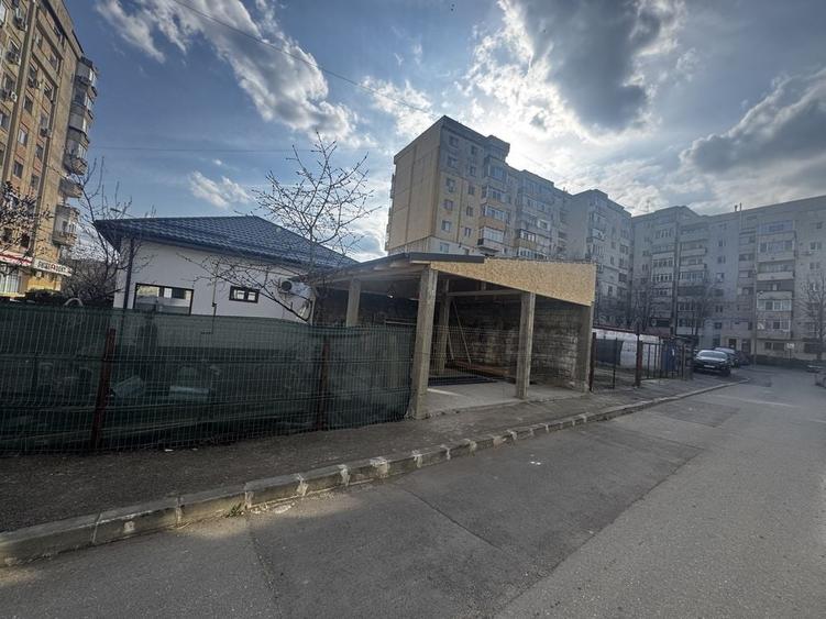 Casă cu 4 camere decomandat cu Teren 200 Mp în Central