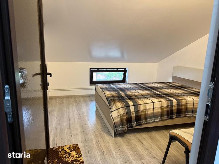 Casă cu 5 camere cu Teren 190 Mp în Chercea