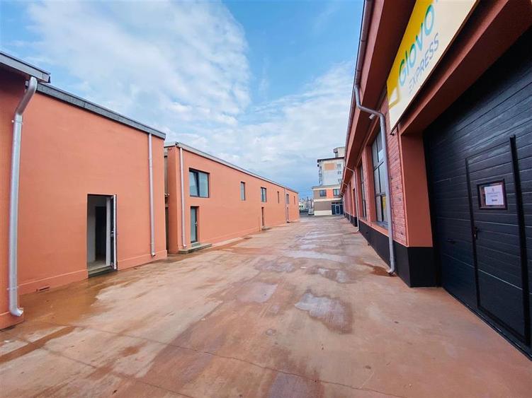 Spațiu industrial, de 35 mp, în Nicolina